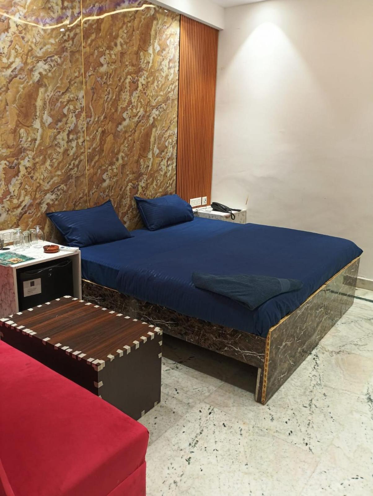 Red Leaf Stay Νέο Δελχί Εξωτερικό φωτογραφία